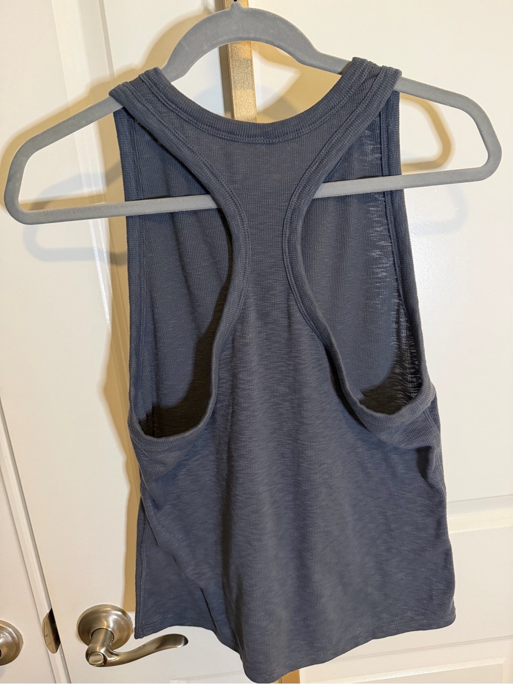 Vuori Navy Performance Scoop Tank - Picture 3 of 4